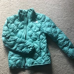 Girls’ North Face Thermoball Jacket w/ Detachable Hood